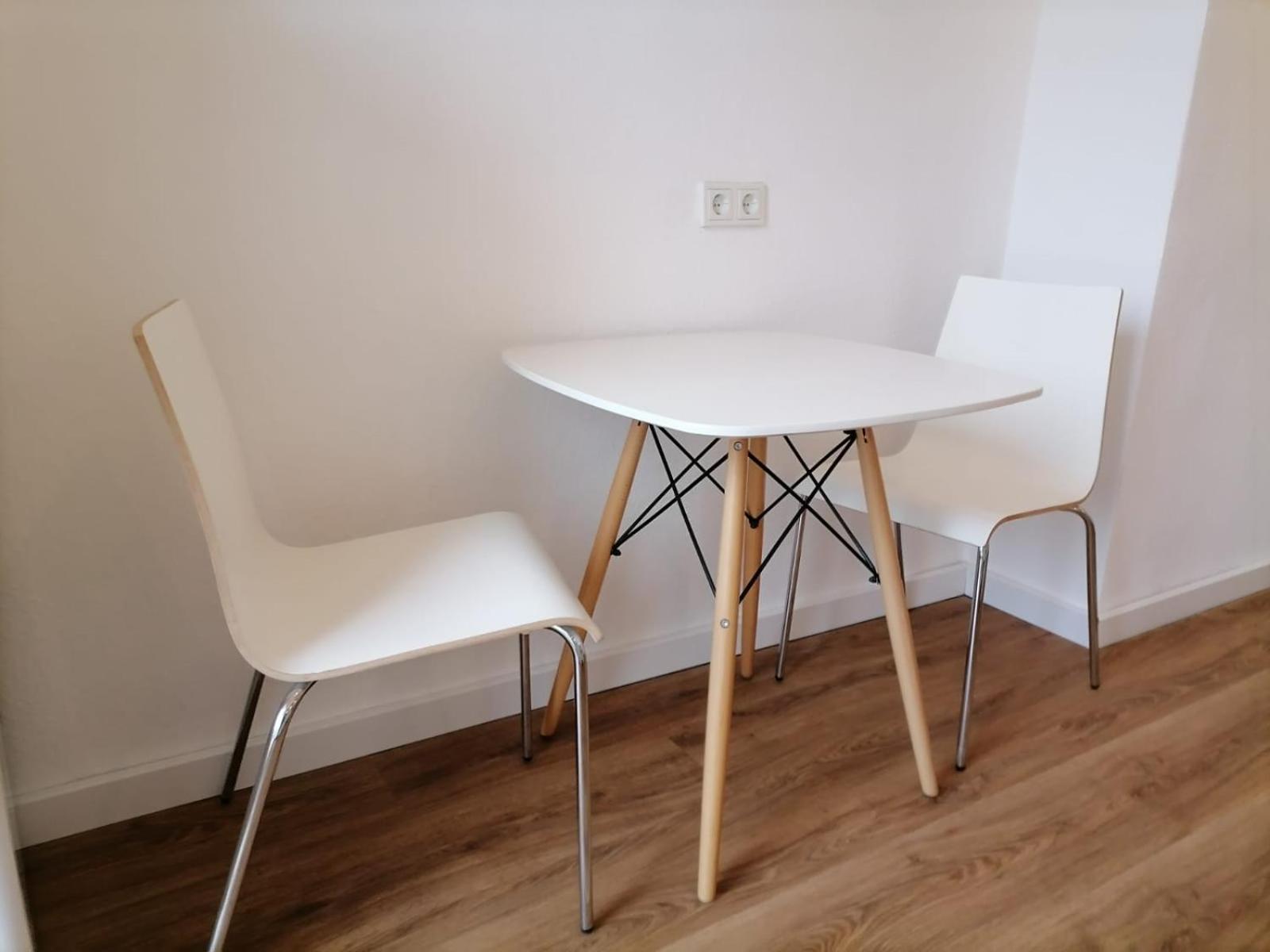 In / Mit Allem Drum Und Dran Apartment Cologne