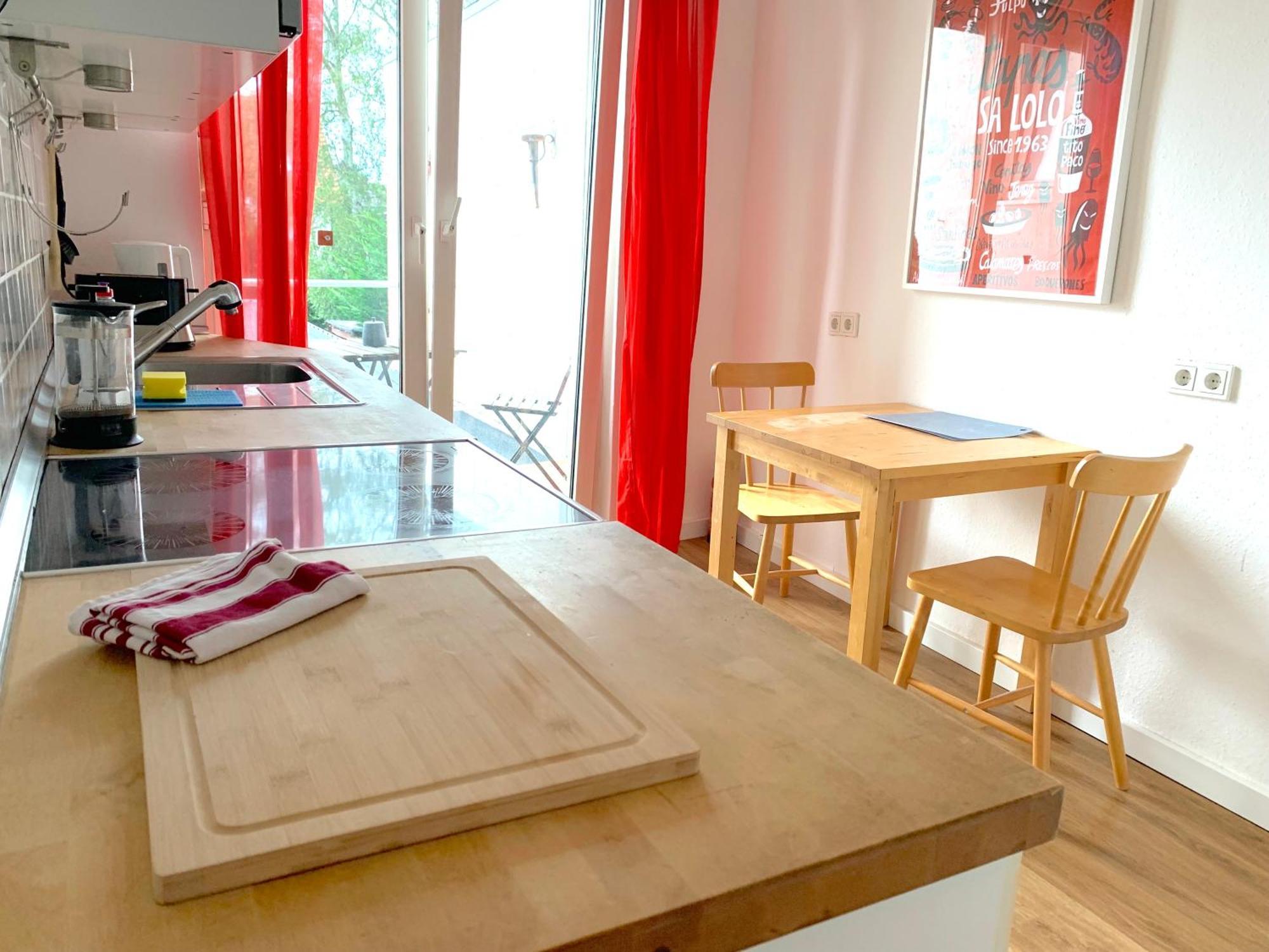 Apartment In / Mit Allem Drum Und Dran